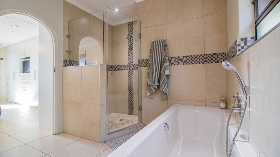 4 Bedroom Property for Sale in Vincent Heights Eastern Cape